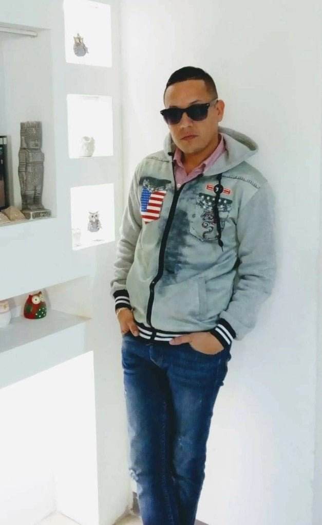 Men's Grey Hooded Jacket with Flag Patch - styleflea