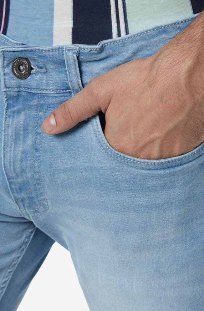 Light Blue Carrot Fit Jeans - styleflea