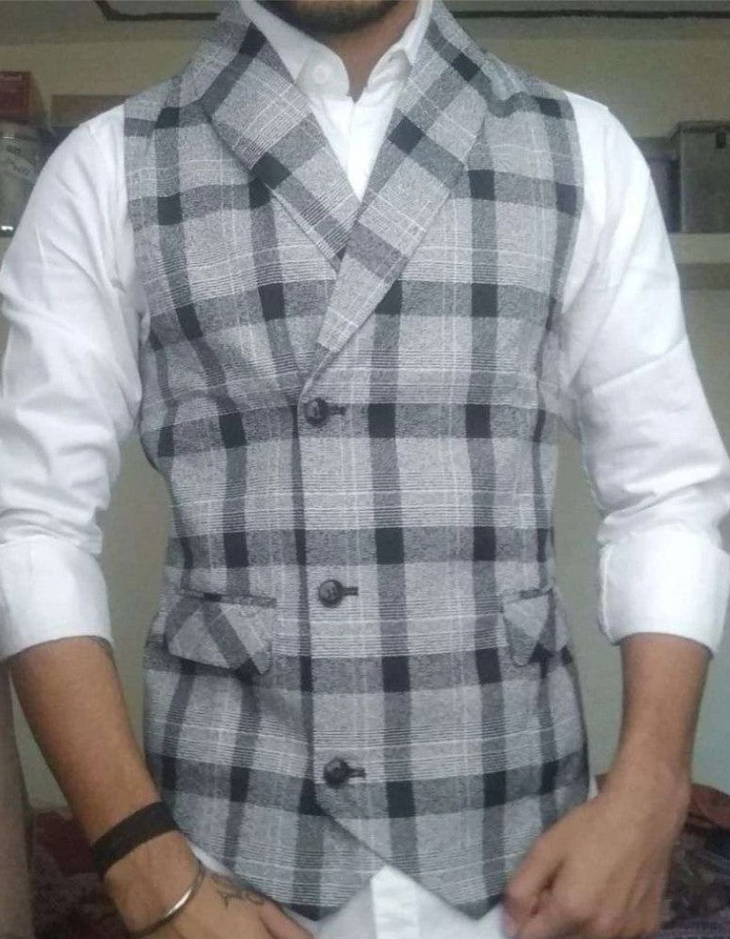 Men Plaid Double Breasted Pointed Hem Vest (ONLY VEST/NO SHIRT & TIE )